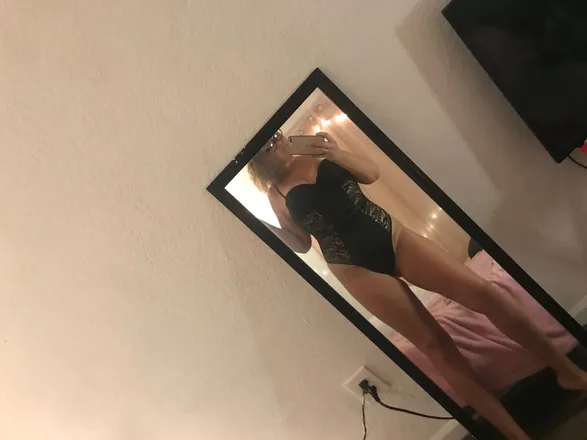 OnlyFans cuenta nicollettev.i.p header 2