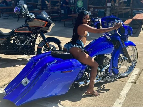 OnlyFans cuenta dirtymoufpiece header 2