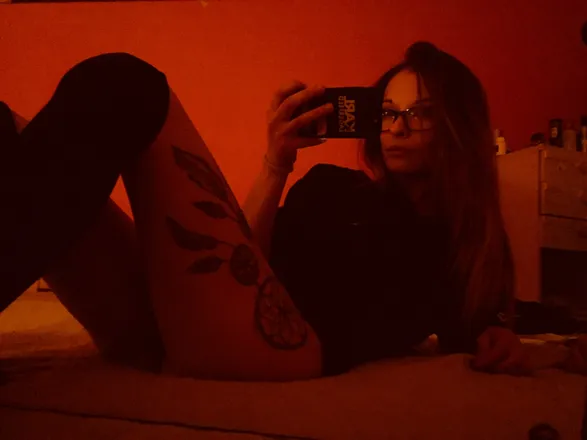 OnlyFans account  tiny_klo header 2