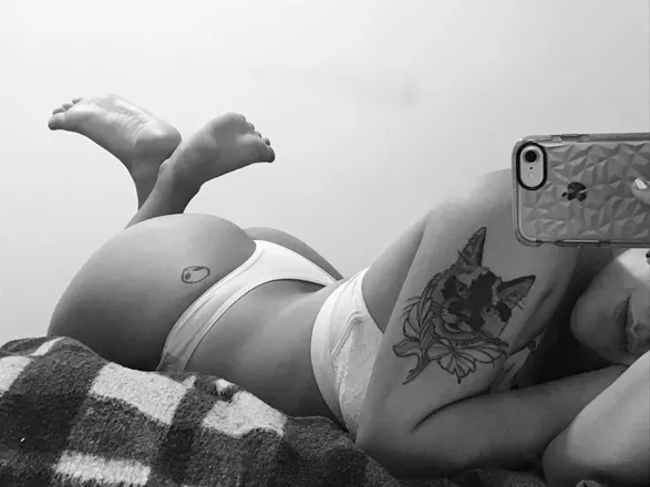 OnlyFans cuenta roooomagali header 2