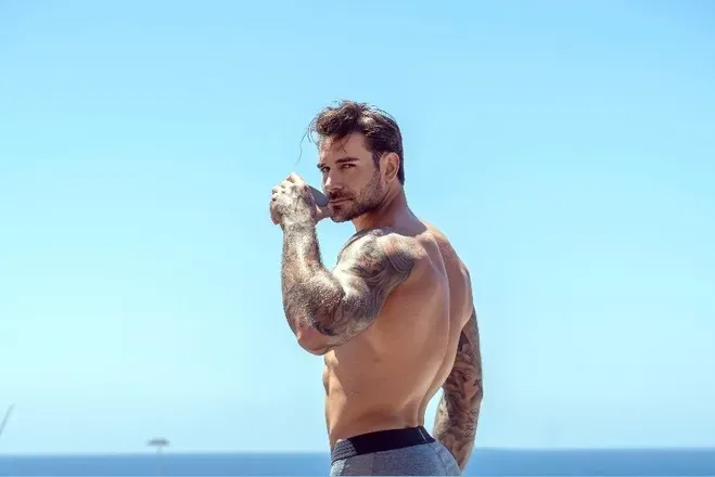 OnlyFans cuenta callme_papikocic header 2