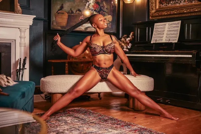 OnlyFans cuenta itsmelolamarievip header 2