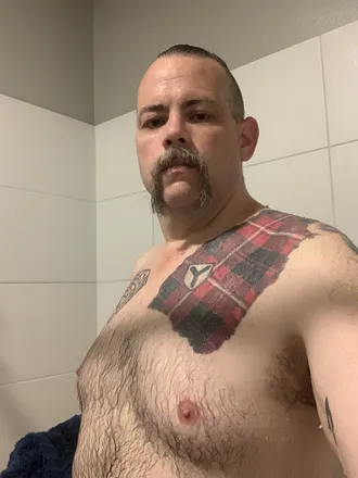 OnlyFans cuenta highlandermedic header 2
