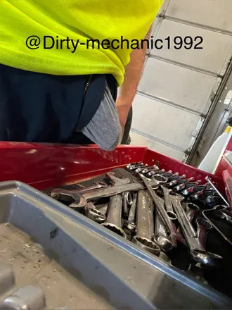 OnlyFans cuenta dirty-mechanic1992 header 2