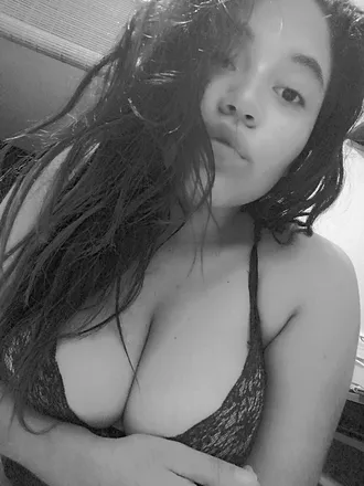 OnlyFans cuenta sweetcornelia24 header 2