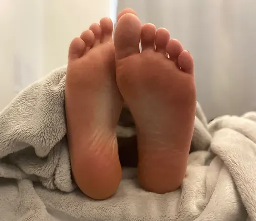 OnlyFans account  feetuk5 avatar 1