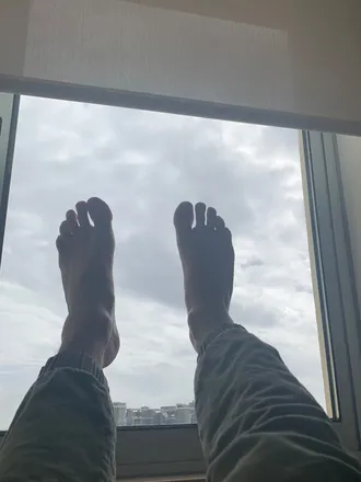OnlyFans cuenta flowersfeetpics header 2
