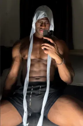 OnlyFans cuenta yrsecretboyfriend avatar 1