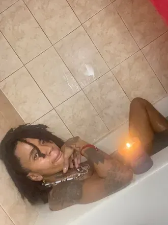OnlyFans cuenta imakeyouwet91 header 2