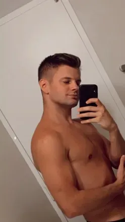 OnlyFans account  topeters avatar 1