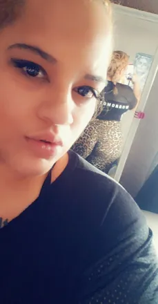 OnlyFans cuenta lovelyric header 2