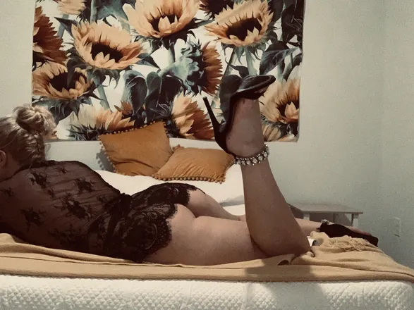 OnlyFans cuenta umomof header 2