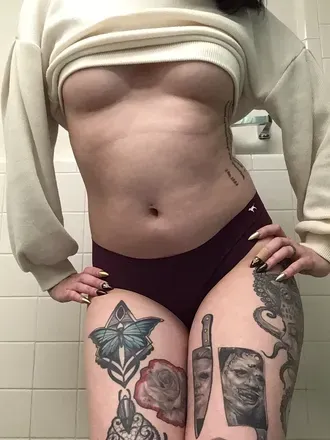 OnlyFans cuenta lovelyb34r avatar 1