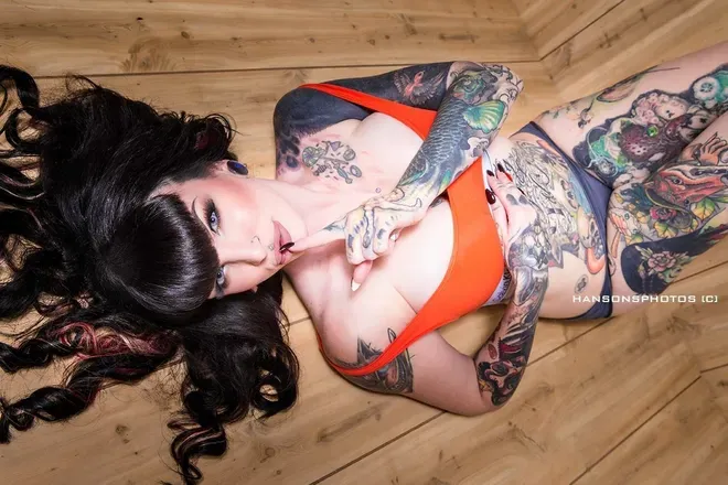 OnlyFans cuenta keighlanight1 header 2