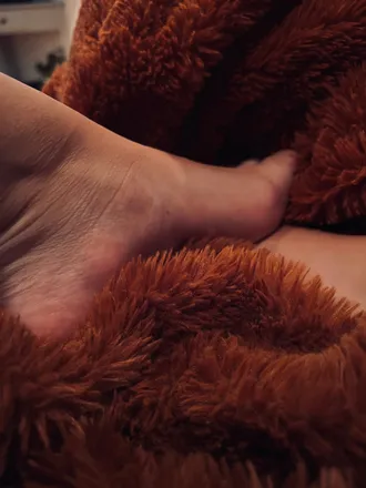 OnlyFans account  baringyoursole header 2