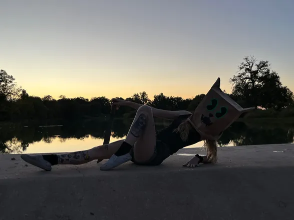 OnlyFans cuenta tiredfirefly_99 header 2