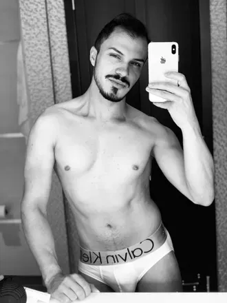 OnlyFans cuenta kevincast02 avatar 1