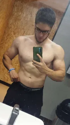 OnlyFans cuenta huntereyes avatar 1