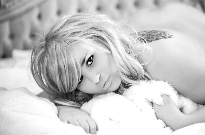 OnlyFans cuenta tiffiekeller header 2