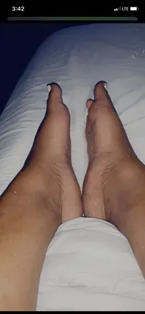 OnlyFans cuenta thiqthighs header 2