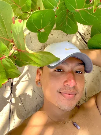 OnlyFans cuenta juicybootyjj avatar 1