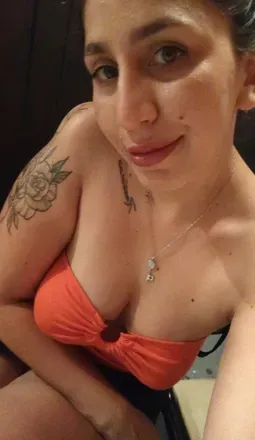 OnlyFans account  leonayas avatar 1
