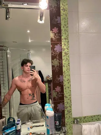 OnlyFans account  sascha_maximum header 2