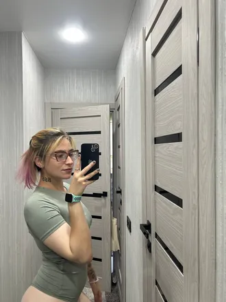 OnlyFans cuenta valerkaaa header 2
