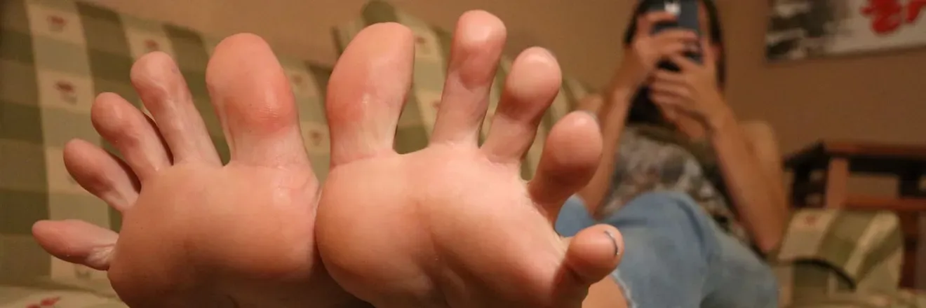 OnlyFans cuenta footsietootsie1 header 2