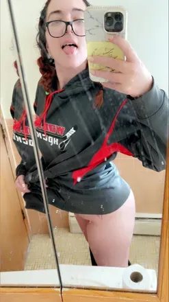 OnlyFans cuenta thefemaleequivalent avatar 1