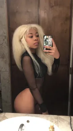 OnlyFans cuenta yungdoll avatar 1
