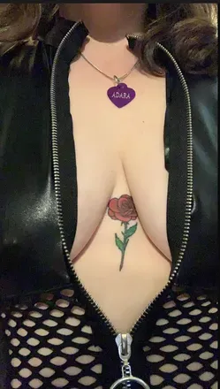 OnlyFans de adararose_xoxo