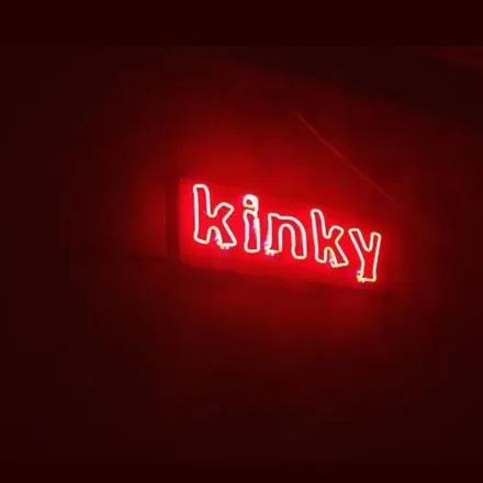 OnlyFans cuenta kinkykaylani header 2