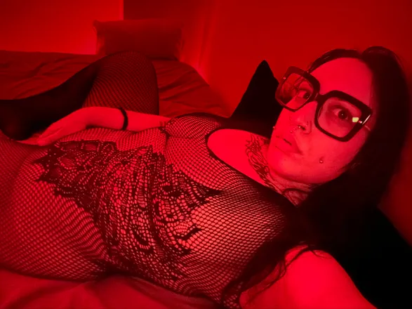 OnlyFans cuenta hopesuicide header 2