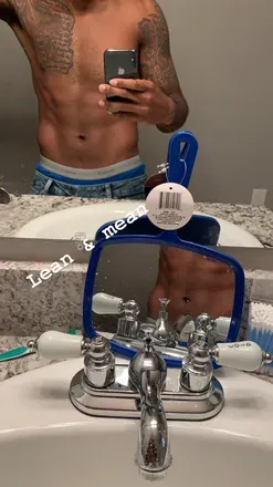 OnlyFans cuenta xmyworldout avatar 1