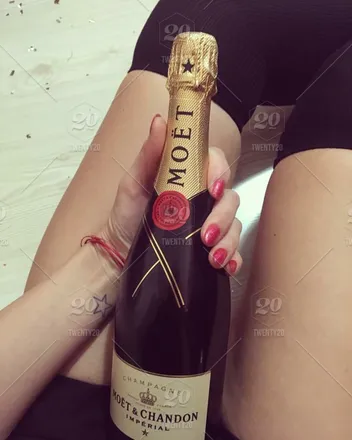 OnlyFans cuenta bella_valentina03 header 2