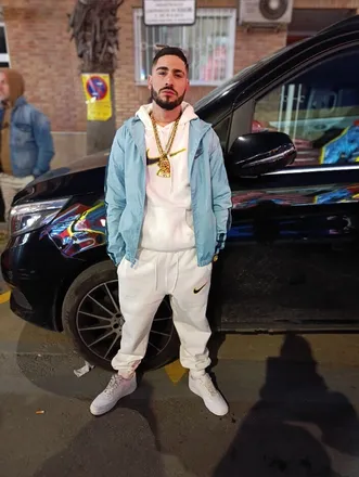 OnlyFans cuenta adrianch25 header 2