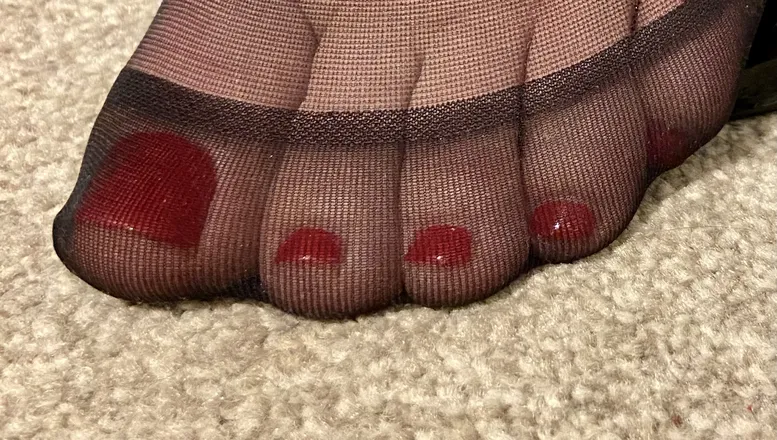 OnlyFans cuenta pampered_toes header 2