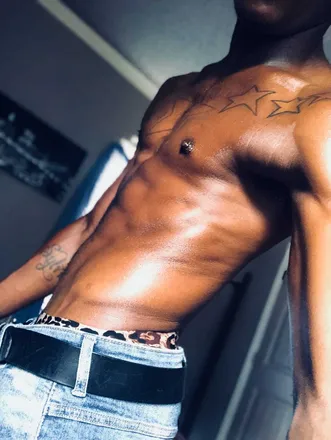 OnlyFans cuenta west_endian header 2