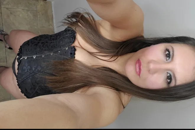 OnlyFans cuenta hotwife892022 header 2