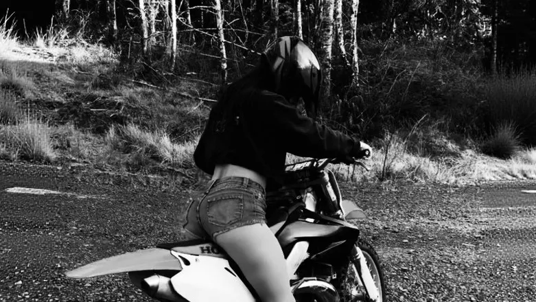 OnlyFans cuenta mommab233 header 2
