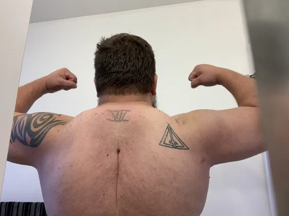 OnlyFans cuenta pappa_bear84 header 2