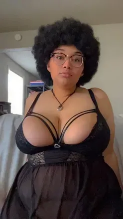 OnlyFans cuenta succubuschar avatar 1