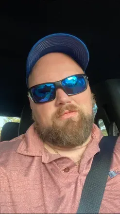 OnlyFans account  redbeard_34 avatar 1