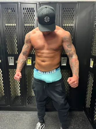 OnlyFans cuenta kingtristanxxx header 2