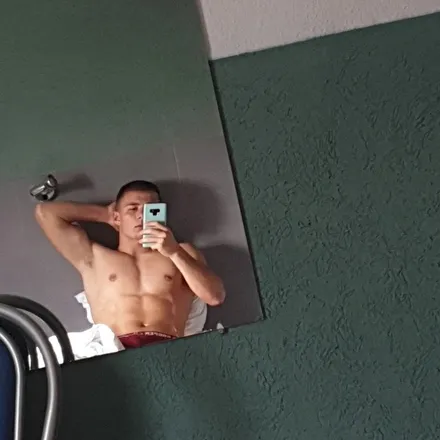 OnlyFans cuenta sexyivan.gg header 2