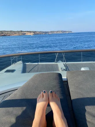 OnlyFans cuenta cutefeetplushands header 2