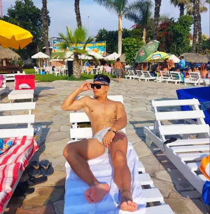 OnlyFans cuenta nealbluee header 2