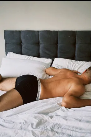 OnlyFans cuenta lewkingmcr header 2