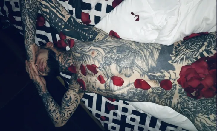 OnlyFans cuenta tattooedmisfit header 2